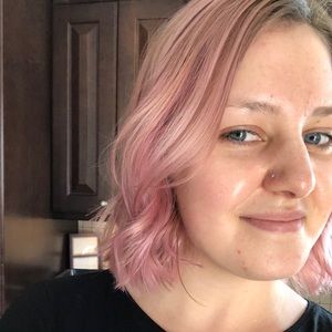 Meet your Posher, Vanessa
